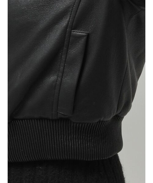 GYDA(ジェイダ)の「Hoodie フェイクレザーコート(ダウンジャケット/コート・レディース・その他1/アイボリー/ブラック・FREE)」の22枚目の写真