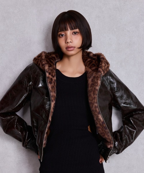 GYDA(ジェイダ)の「Hoodie フェイクレザーコート(ダウンジャケット/コート・レディース・その他1/アイボリー/ブラック・FREE)」の3枚目の写真