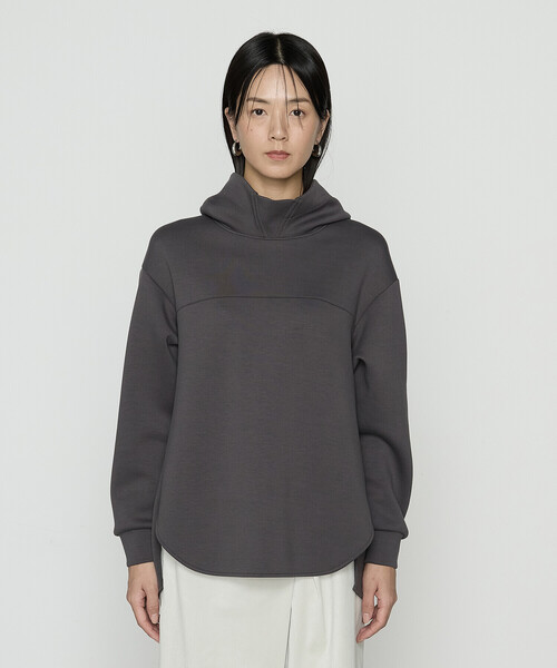 Gabardine K.T(ギャバジンケーティー)の「レーヨンミックスダンボール フーディプルオーバー(Tシャツ/カットソー・レディース・チャコール/ライトベージュ/グレー系その他・9号/7号)」の9枚目の写真