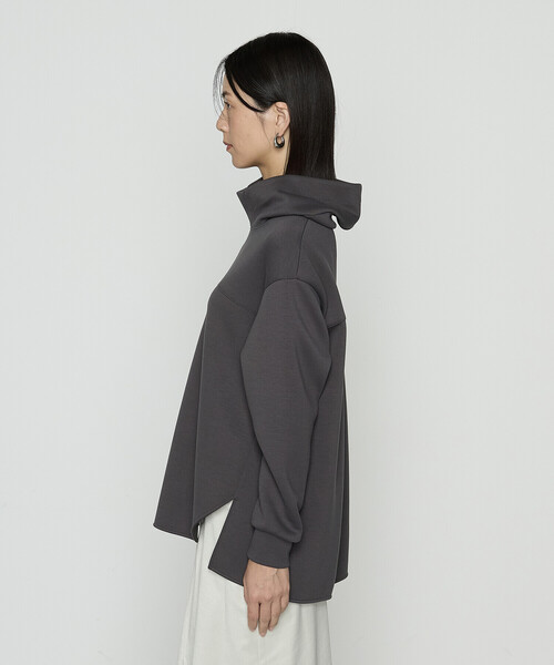 Gabardine K.T(ギャバジンケーティー)の「レーヨンミックスダンボール フーディプルオーバー(Tシャツ/カットソー・レディース・チャコール/ライトベージュ/グレー系その他・9号/7号)」の10枚目の写真