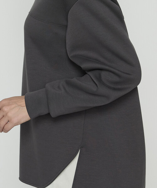 Gabardine K.T(ギャバジンケーティー)の「レーヨンミックスダンボール フーディプルオーバー(Tシャツ/カットソー・レディース・チャコール/ライトベージュ/グレー系その他・9号/7号)」の13枚目の写真