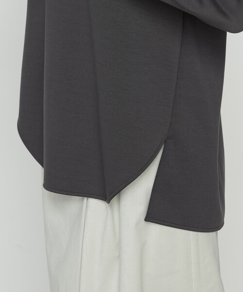 Gabardine K.T(ギャバジンケーティー)の「レーヨンミックスダンボール フーディプルオーバー(Tシャツ/カットソー・レディース・チャコール/ライトベージュ/グレー系その他・9号/7号)」の14枚目の写真