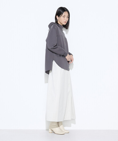 Gabardine K.T(ギャバジンケーティー)の「レーヨンミックスダンボール フーディプルオーバー(Tシャツ/カットソー・レディース・チャコール/ライトベージュ/グレー系その他・9号/7号)」の19枚目の写真