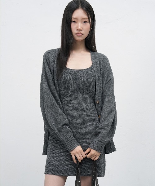 GENERAL IDEA(ジェネラルアイデア)の「【GENERAL IDEA】バルーンスリーブルーズカーディガン / BALLOON SLEEVE LOOSE FIT CARDIGAN(カーディガン/ボレロ・レディース・ブラック/チャコール・L/M/S)」の11枚目の写真