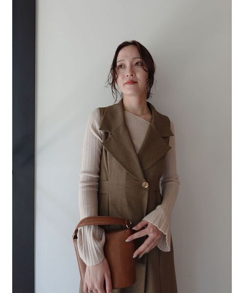 LAGUNAMOON（ラグナムーン）の「メタルボタンテーラードジャンパースカート（ワンピース・レディース・ブラウン/ライトグレー/ブラック/ベージュ/チャコールグレー/ネイビー・MEDIUM/SMALL）」の13枚目の写真