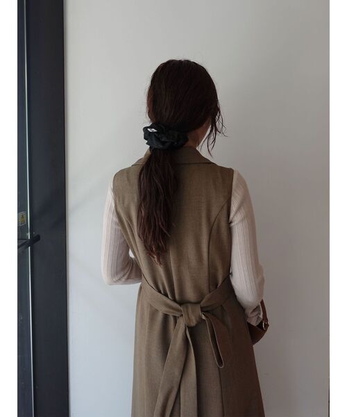 LAGUNAMOON（ラグナムーン）の「メタルボタンテーラードジャンパースカート（ワンピース・レディース・ブラウン/ライトグレー/ブラック/ベージュ/チャコールグレー/ネイビー・MEDIUM/SMALL）」の19枚目の写真