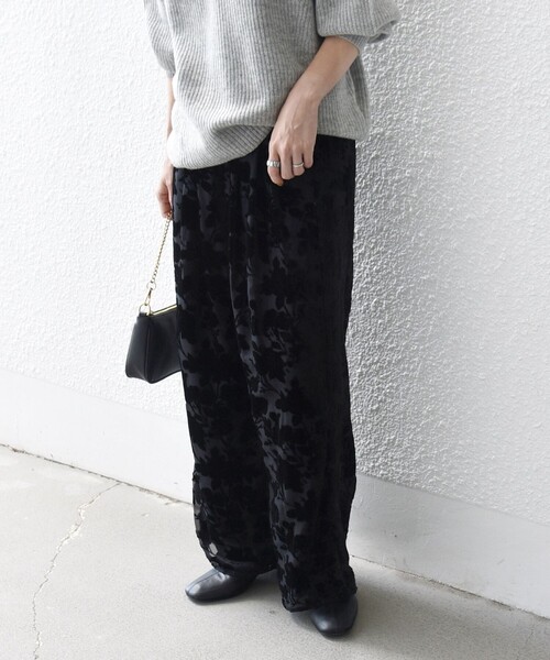 SHIPS any:〈手洗い可能〉フラワー オパール タック セミワイド