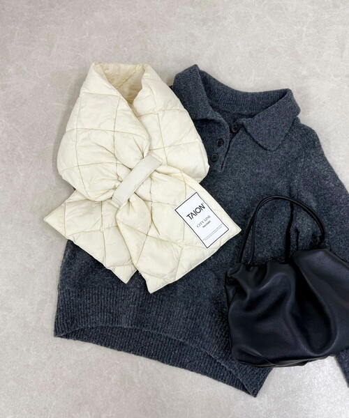 TAION（タイオン）の「【TAION/タイオン】CITYダウンスカーフ（ストール/ショール・レディース・ベージュ/ネイビー/ブラック/アイボリー・FREE）」の5枚目の写真