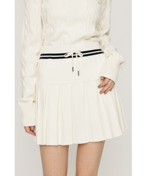 SLY（スライ）の「CABLE KNIT SET UP ケーブルニット セットアップ 秋服 冬服（セットアップ・レディース・アイボリー/ブラック/ネイビー・1/2）」の7枚目の写真