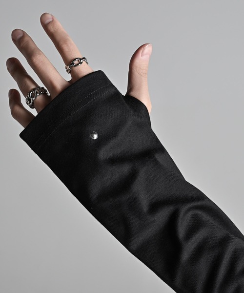 ADRER（アドラー）の「High Neck Compact Long T / ハイネックコンパクトロングT（Tシャツ/カットソー・メンズ・ブラック/ホワイト・S/XS/M/L）」の11枚目の写真