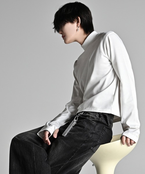 ADRER（アドラー）の「High Neck Compact Long T / ハイネックコンパクトロングT（Tシャツ/カットソー・メンズ・ブラック/ホワイト・S/XS/M/L）」の14枚目の写真