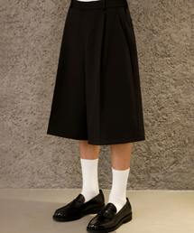 SIGNATURE | スーパーワイドバermudaパンツ[ブラック](その他パンツ)