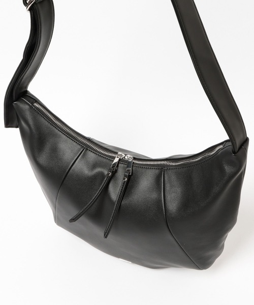 HARE（ハレ）の「クロワッサンショルダーBAG(HARE)（ショルダーバッグ・メンズ・ブラック・FREE）」の5枚目の写真