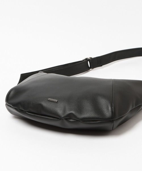 HARE（ハレ）の「クロワッサンショルダーBAG(HARE)（ショルダーバッグ・メンズ・ブラック・FREE）」の11枚目の写真