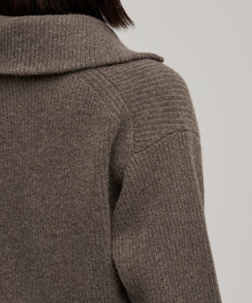 MUSINSA STANDARD WOMAN（ムシンサスタンダードウーマン）の「ウィメンズラムウールリブニットハーフジップ[モカブラウン]（ニット/セーター・レディース・その他・X-SMALL/SMALL/MEDIUM/LARGE）」の4枚目の写真