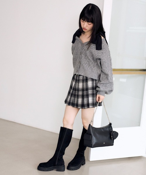 Heather（ヘザー）の「チャーム付きWポケットBAG　613979（ショルダーバッグ・レディース・アイボリー/ブラック/ベージュ/ピンク・ONE SIZE）」の9枚目の写真