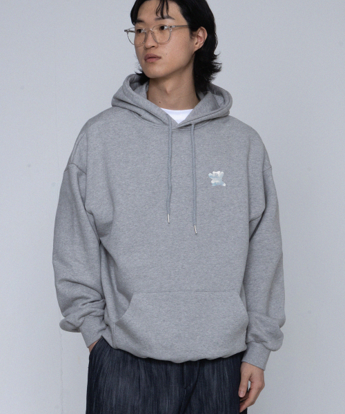 GRAVER（グレーバー）の「[ユニセックス]スモール雲ベアスマイルフードパーカー_グレー（パーカー・レディース・グレー・MEDIUM/LARGE/SMALL）」の2枚目の写真
