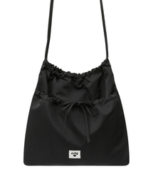 NDY（エヌディーワイ）の「Ribbon Pocket Crossbody Bag Black（メッセンジャーバッグ）」