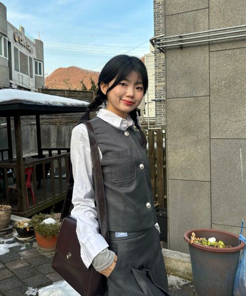 SELITIO(セレティオ)の「レディース クラシック ベスト スカート セットアップ(ベスト・レディース・グレー・SMALL/MEDIUM/LARGE)」の12枚目の写真
