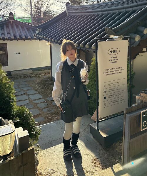 SELITIO(セレティオ)の「レディース クラシック ベスト スカート セットアップ(ベスト・レディース・グレー・SMALL/MEDIUM/LARGE)」の3枚目の写真