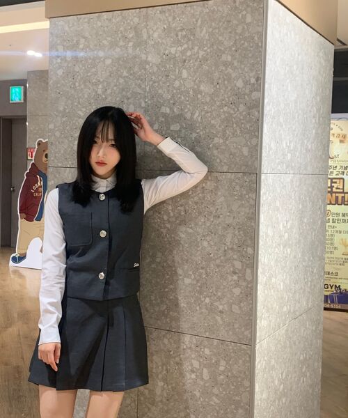 SELITIO(セレティオ)の「レディース クラシック ベスト スカート セットアップ(ベスト・レディース・グレー・SMALL/MEDIUM/LARGE)」の4枚目の写真