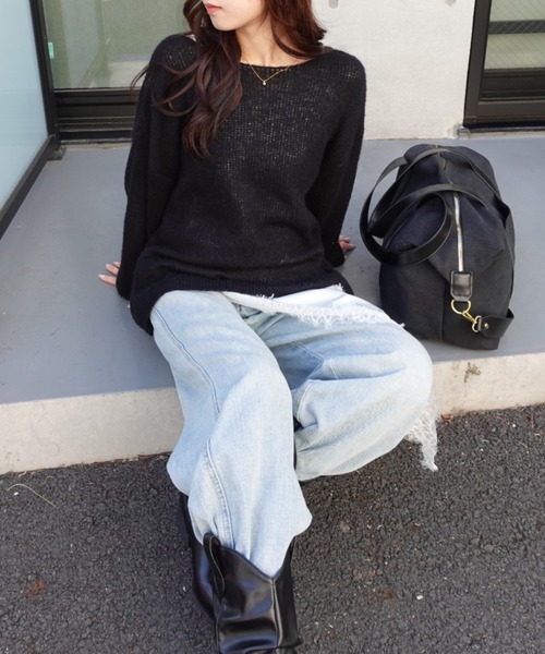 unnu(ユヌ)の「ワイドネックルーズニット(ニット/セーター・レディース・ブラック/アイボリー/ピンク・F)」の2枚目の写真