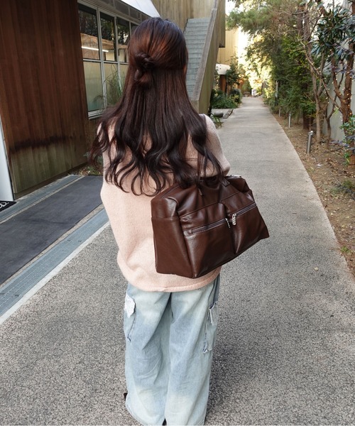 unnu(ユヌ)の「ワイドネックルーズニット(ニット/セーター・レディース・ブラック/アイボリー/ピンク・F)」の11枚目の写真