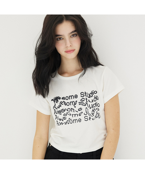 AWESOME STUDIO(オーサムスタジオ)の「ウェーブレタリングクロップスリム半袖Tシャツアイボリー(Tシャツ/カットソー・レディース・その他・FREE)」の1枚目の写真