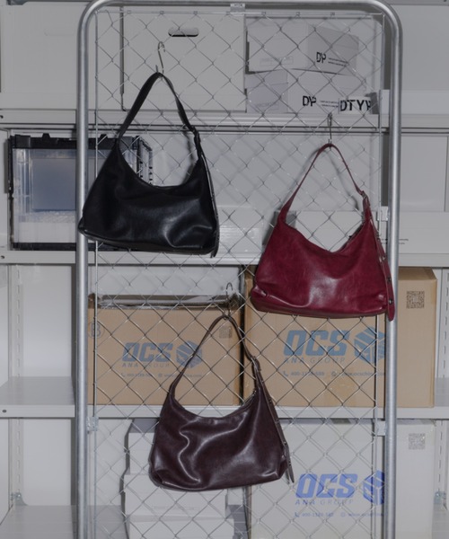 DTYYPE(ドタイプ)の「アイレットショルダーバッグ(ショルダーバッグ・レディース・ブラウン/ブラック/レッド・FREE)」の10枚目の写真