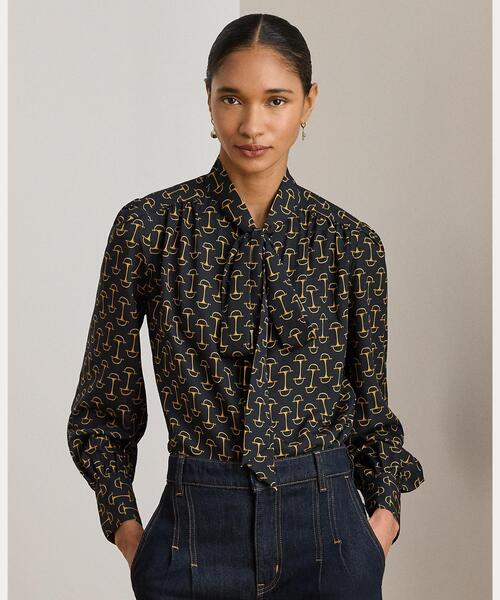LAUREN RALPH LAUREN(ローレン ラルフ ローレン)の「ジオプリント クレープ タイネック ブラウス(シャツ/ブラウス・レディース・ネイビー系1・L/M/S/XS/XXS)」の1枚目の写真