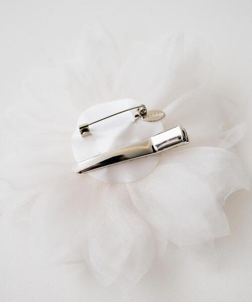 UNTITLED（アンタイトル）の「【Made In Japan】シルクコサージュ（ブローチ/コサージュ・レディース・ホワイト/ブラック・99）」の5枚目の写真