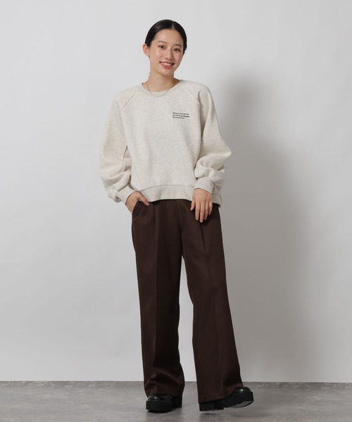 LAKOLE(ラコレ)の「裏起毛刺繍ロゴスウェット / 637524(スウェット・レディース・ボルドー/グリーン/オートミール/ブラック・FREE)」の5枚目の写真