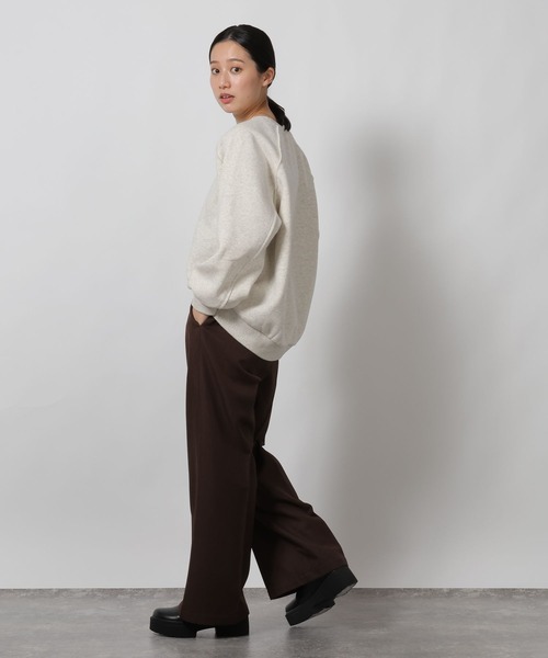 LAKOLE(ラコレ)の「裏起毛刺繍ロゴスウェット / 637524(スウェット・レディース・ボルドー/グリーン/オートミール/ブラック・FREE)」の6枚目の写真