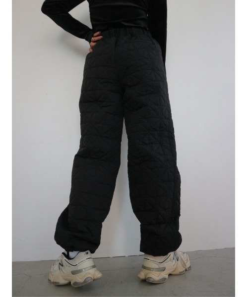 TRUNC（トランクエイティーエイト）の「Quilting Straight Pants / キルティングストレートパンツ（その他パンツ・レディース・ブラック・FREE）」の10枚目の写真