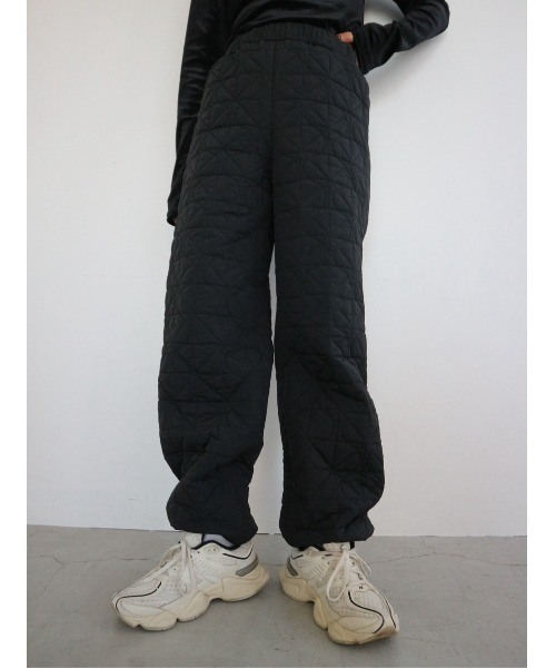 TRUNC（トランクエイティーエイト）の「Quilting Straight Pants / キルティングストレートパンツ（その他パンツ・レディース・ブラック・FREE）」の13枚目の写真