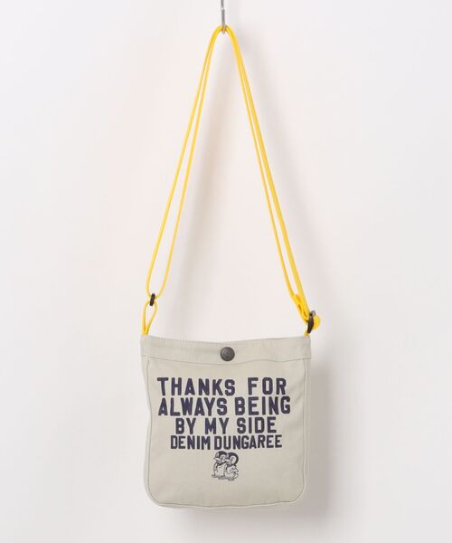DENIM DUNGAREE(デニムダンガリー)の「Mini Newspaper Bag(ショルダーバッグ・キッズ・レッド/カーキ/オフホワイト/ブルー・FREE)」の2枚目の写真