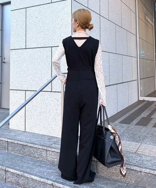 ISOOK（アイスー）の「【袖が取り外せる2way仕様】2wayシアースリーブパンツドレス / ハイウエスト フォーマル レイヤード 袖あり 袖なし 長袖 2通り タンクトップ オケージョンドレス パーティードレス 結婚式 二次会 同窓会 成人式 お呼ばれ ブラック カーキブラウン（パンツドレス・レディース・カーキブラウン/ブラック・FREE）」の13枚目の写真