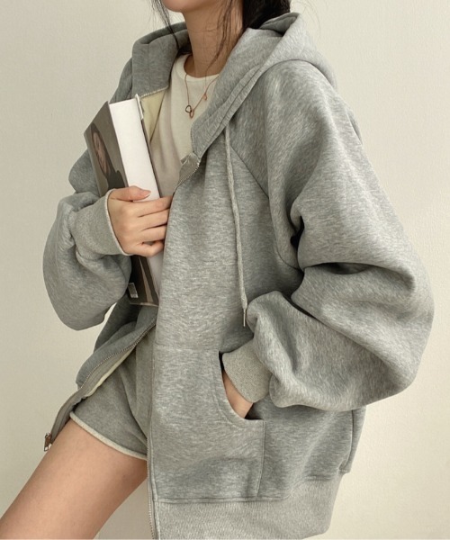 LAC-VERT（ラック・ヴェール）の「オーバーサイズZIPフーディー（パーカー・レディース・ブラック/アイボリー/グレー・FREE）」の4枚目の写真