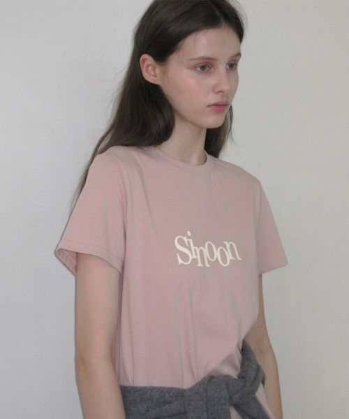 SINOON(シヌーン)の「Sinoon Signature Logo T-Shirts (Pink)(Tシャツ/カットソー・レディース・ピンク・S/M)」の2枚目の写真