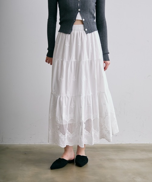 Trish（トリッシュ）の「レース刺繍ティアードロングスカート（スカート・レディース・ホワイト/ブラック・FREE）」の3枚目の写真