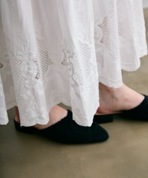 Trish（トリッシュ）の「レース刺繍ティアードロングスカート（スカート・レディース・ホワイト/ブラック・FREE）」の11枚目の写真