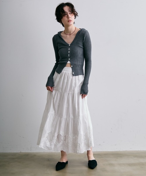 Trish（トリッシュ）の「レース刺繍ティアードロングスカート（スカート・レディース・ホワイト/ブラック・FREE）」の15枚目の写真