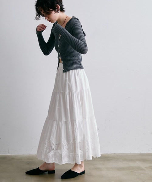 Trish（トリッシュ）の「レース刺繍ティアードロングスカート（スカート・レディース・ホワイト/ブラック・FREE）」の16枚目の写真