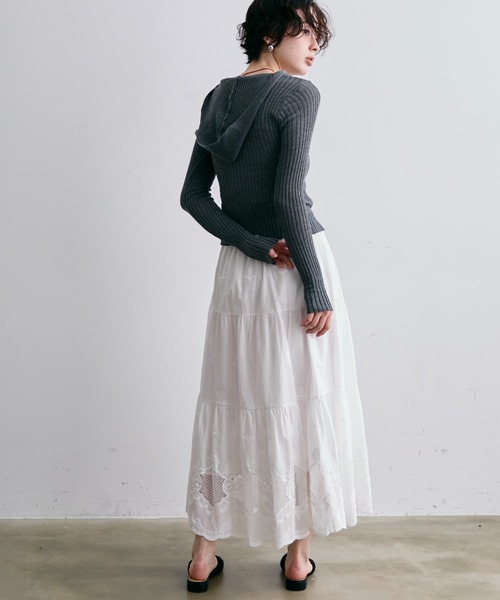 Trish（トリッシュ）の「レース刺繍ティアードロングスカート（スカート・レディース・ホワイト/ブラック・FREE）」の18枚目の写真