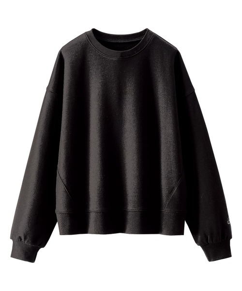 BELLUNA PLUS(ベルーナ)の「袖ワンポイント刺しゅう裏毛プルオーバー(Tシャツ/カットソー・レディース・エメラルド/ブラック/イエロー/オートミール/ピンク・MEDIUM/LARGE/X-LARGE)」の2枚目の写真