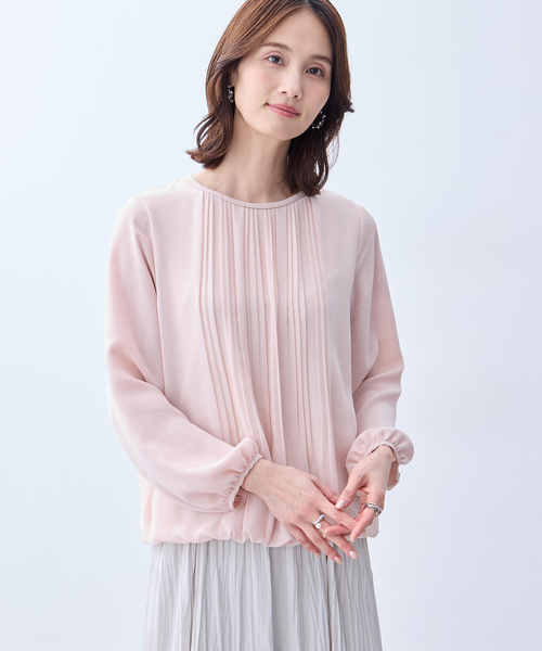 A/C DESIGN BY ALPHA CUBIC(エーシーデザインバイアルファキュービック)の「プリーツシフォンブラウス【無地・ドット柄】(Tシャツ/カットソー・レディース・オフホワイト/ピンク/ネイビー・M/L/LL/3L)」の4枚目の写真