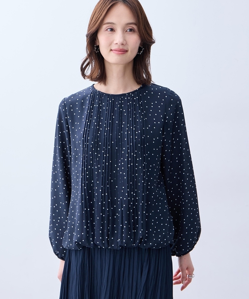 A/C DESIGN BY ALPHA CUBIC(エーシーデザインバイアルファキュービック)の「プリーツシフォンブラウス【無地・ドット柄】(Tシャツ/カットソー・レディース・オフホワイト/ピンク/ネイビー・M/L/LL/3L)」の5枚目の写真