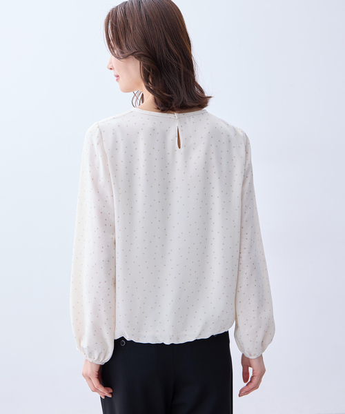 A/C DESIGN BY ALPHA CUBIC(エーシーデザインバイアルファキュービック)の「プリーツシフォンブラウス【無地・ドット柄】(Tシャツ/カットソー・レディース・オフホワイト/ピンク/ネイビー・M/L/LL/3L)」の8枚目の写真