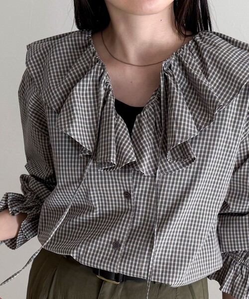 fredy emue（フレディエミュ）の「チェックフリルカラーブラウス（シャツ/ブラウス・レディース・ブルー系その他/ブラック系その他・38）」の22枚目の写真