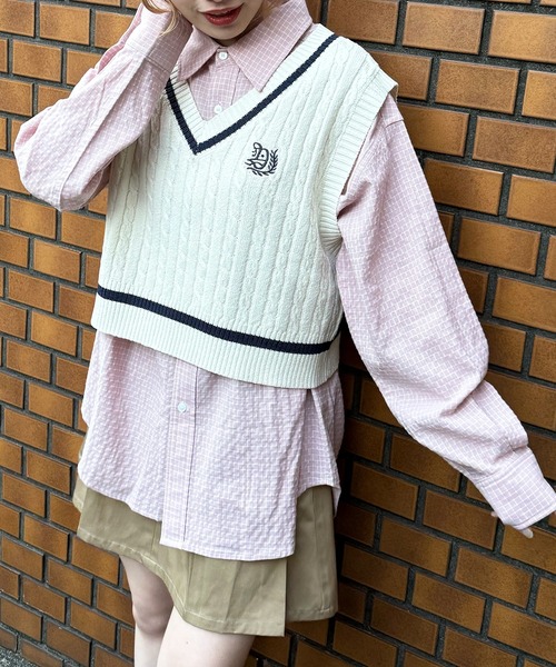 DOUBLE NAME（ダブルネーム）の「ワンポイント刺しゅうラインニットベスト（ニット/セーター・レディース・オフホワイト/グリーン/ブラック系その他・FREE）」の15枚目の写真